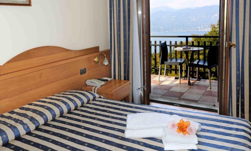 Costabella 3* San Zeno di Montagna