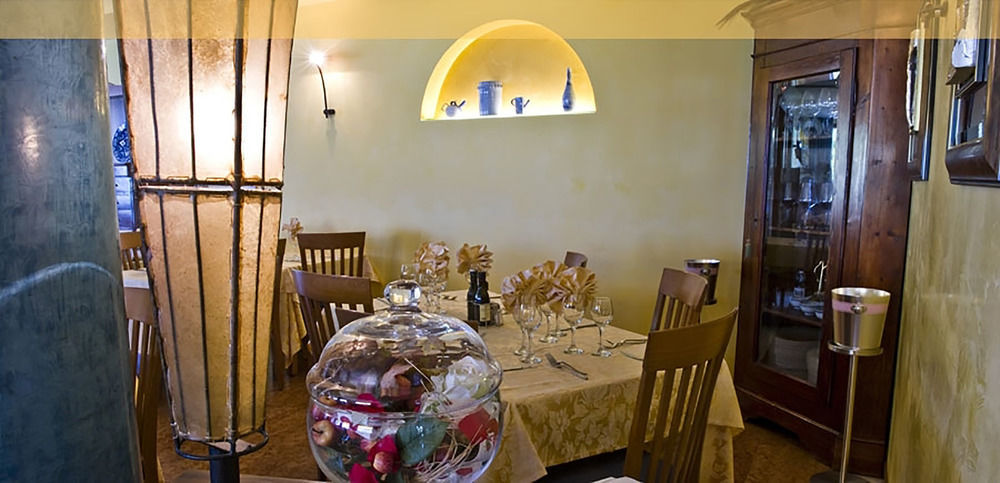 Costabella 3* San Zeno di Montagna